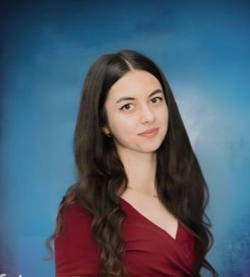Denisa-Cosmina C