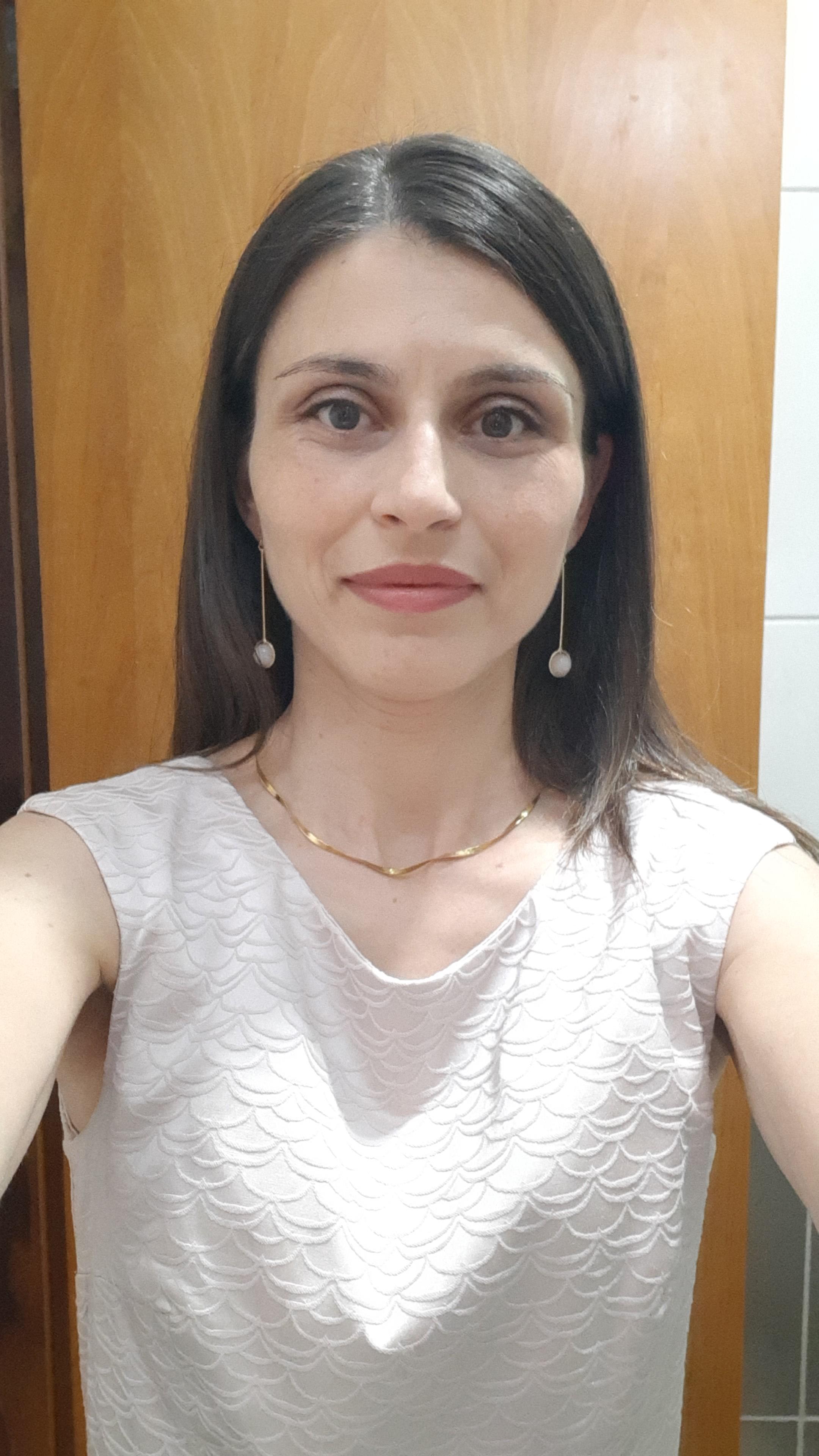 Nicoleta  T