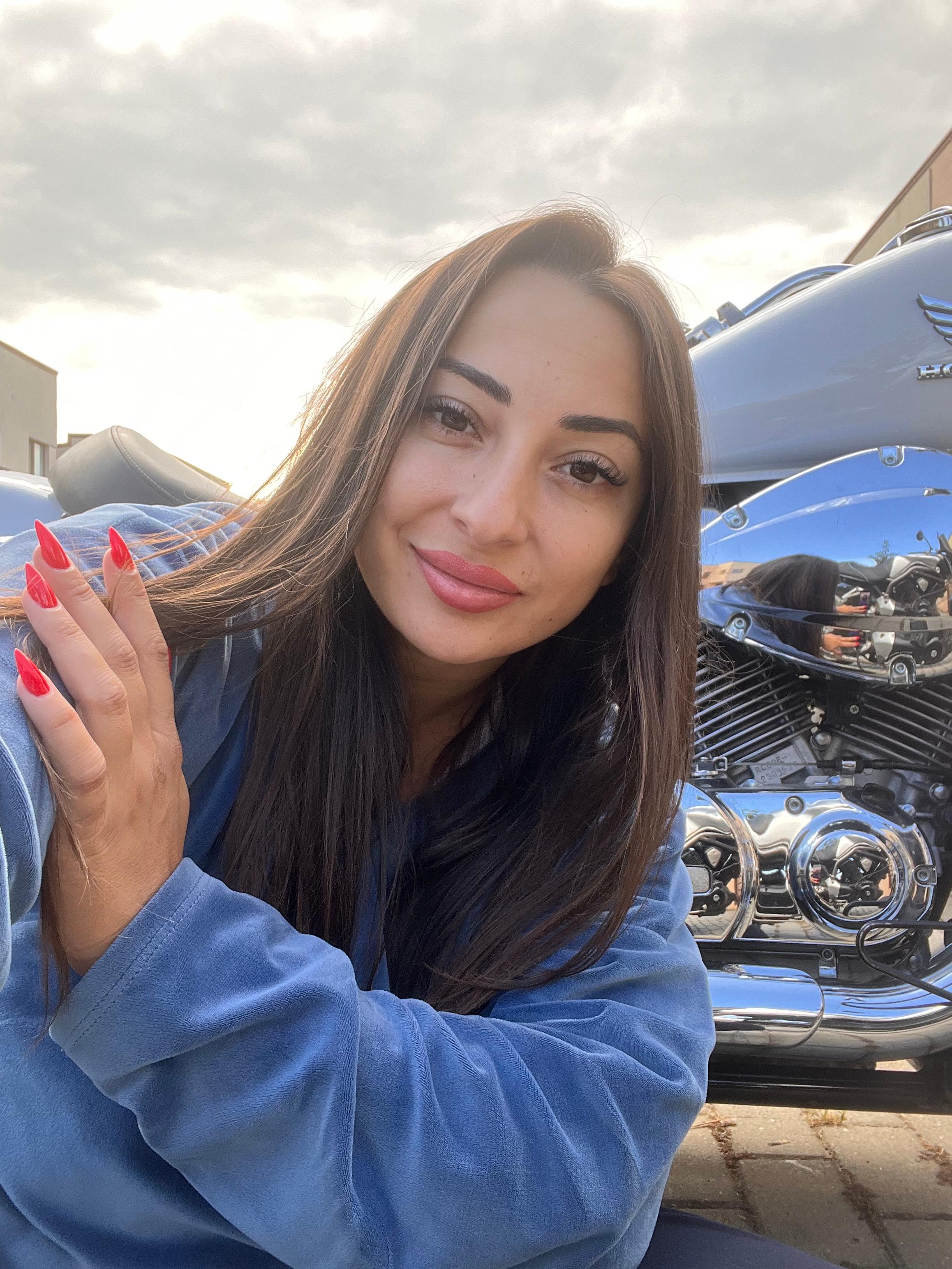 Oana B
