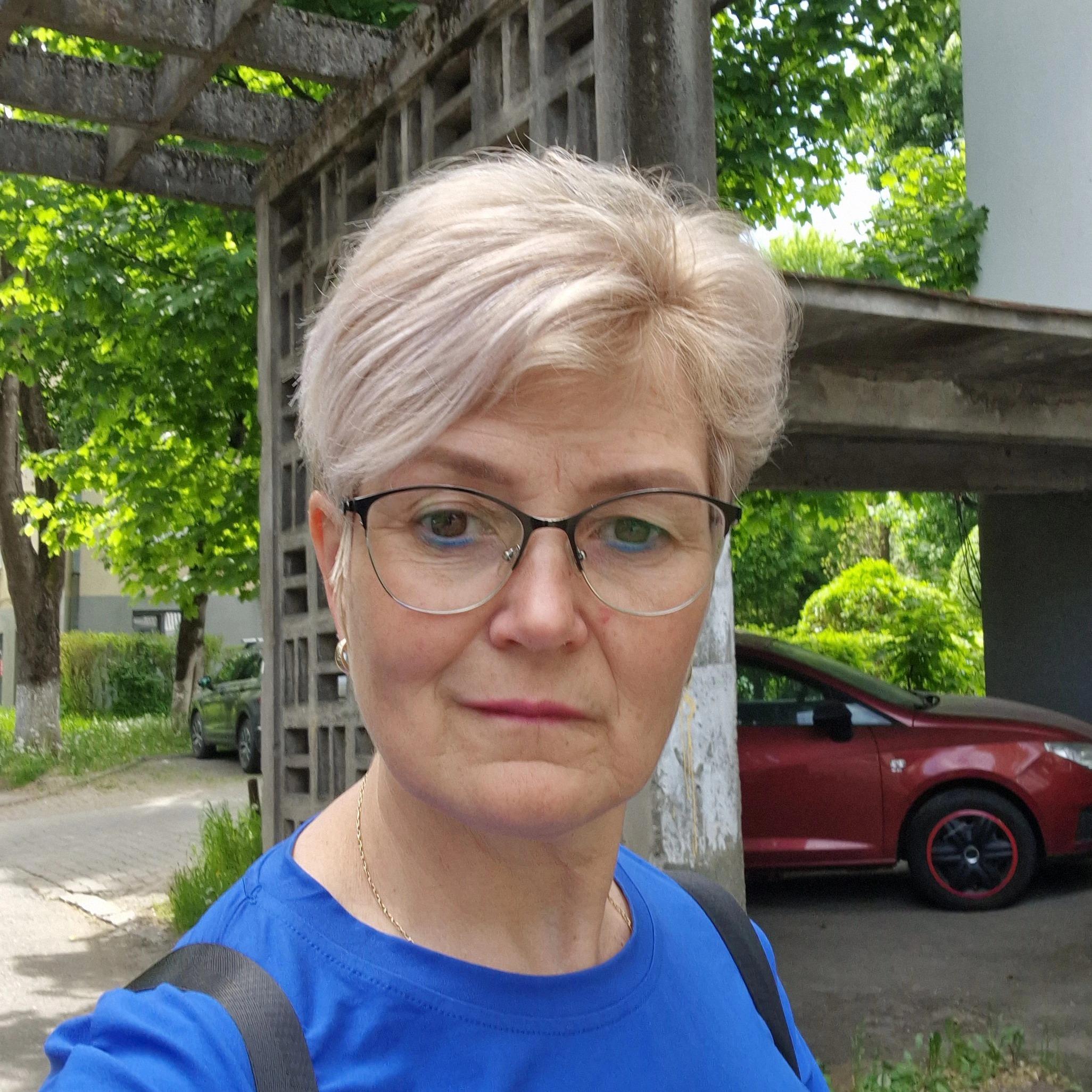 Angela Z
