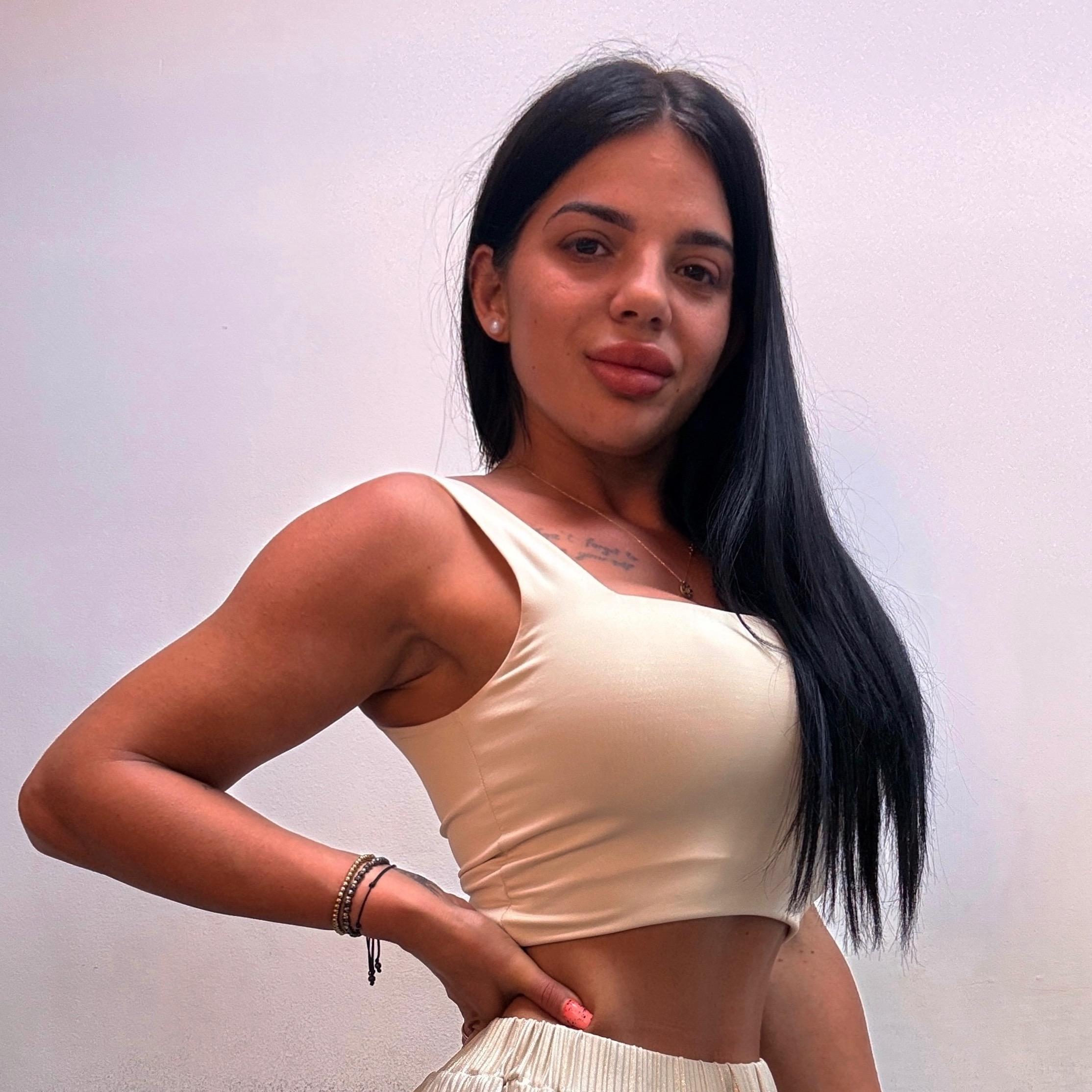 Anamaria  H