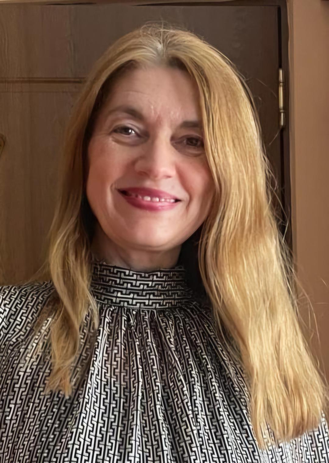 Lucia R