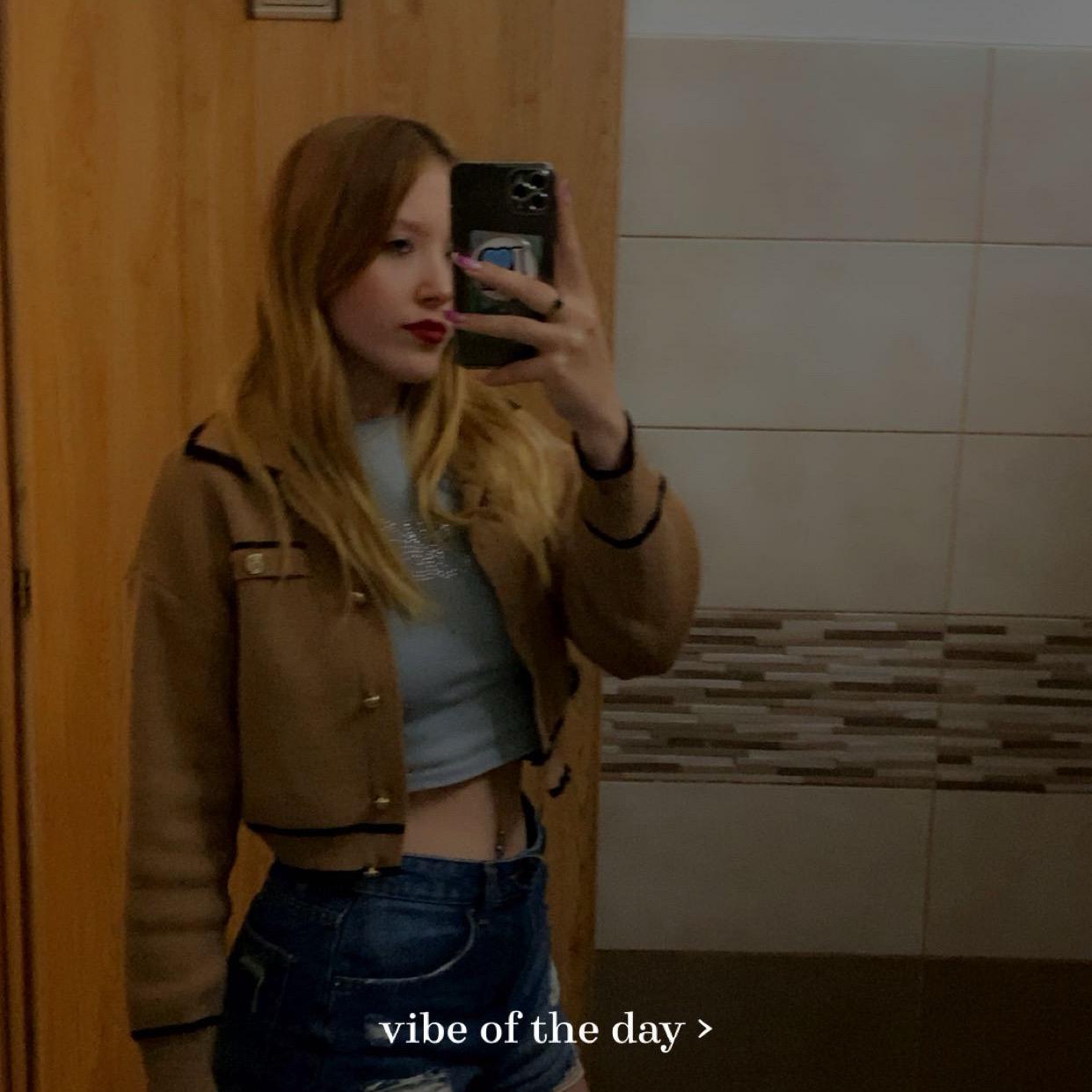 Elena F
